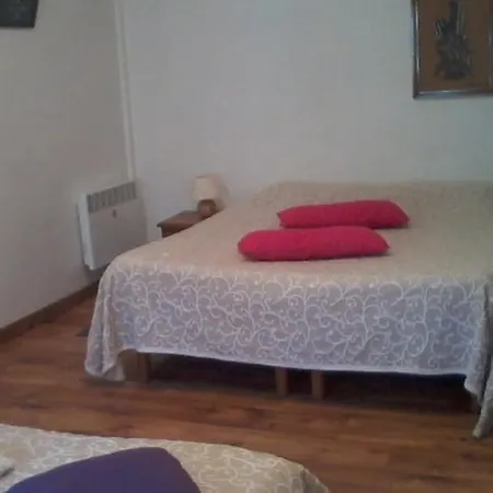 Chambres D'hotes Les Pres Verts 招待所 Civrac-en-Médoc