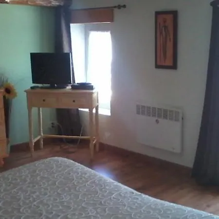 Chambres D'hotes Les Pres Verts 招待所 Civrac-en-Médoc